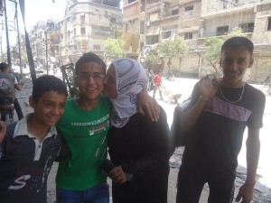 Il rientro degli studenti nel campo dopo gli esami (Mokhayyam al-Yarmouk News)